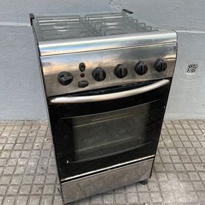 Lote anterior: Cocina a Gas con 4 Hornallas y Horno