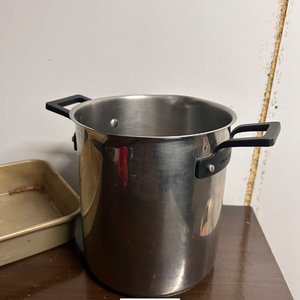 Olla de Acero Inoxidable y Asadera Dorada - imagen 6