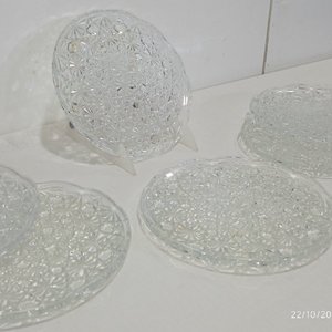 Set de 8 piezas de cristal labrado: 6 platos de postre y 2 ceniceros italianos - imagen 5