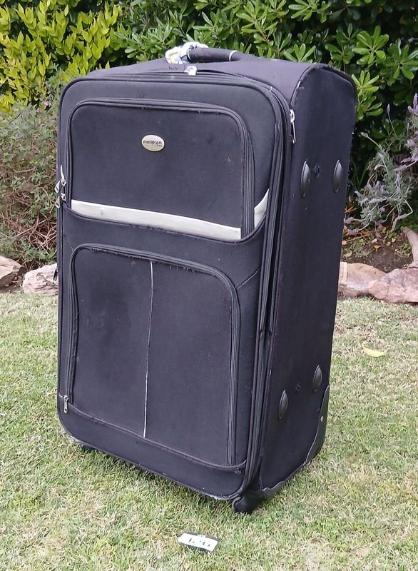 Valija de Viaje Grande Negra con Ruedas y Carro