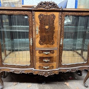 Cristalero Antiguo de Madera Maciza con Marqueterie y Vidrio - imagen 2