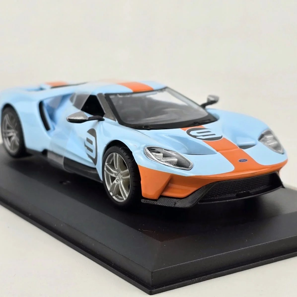 Ford GT 2019 en escala 1:32, modelo de coche a escala - imagen 5