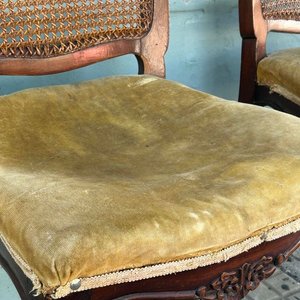 Par de Sillas Clásicas Estilo Francés con Estructura de Madera y Esterilla - imagen 4