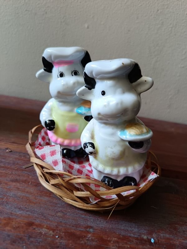 Set de Salero y Pimentero Decorativo Vacas Chef - imagen 4