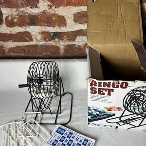 Juego de Bingo Completo con Bolillero Metálico y Tarjetas - imagen 5