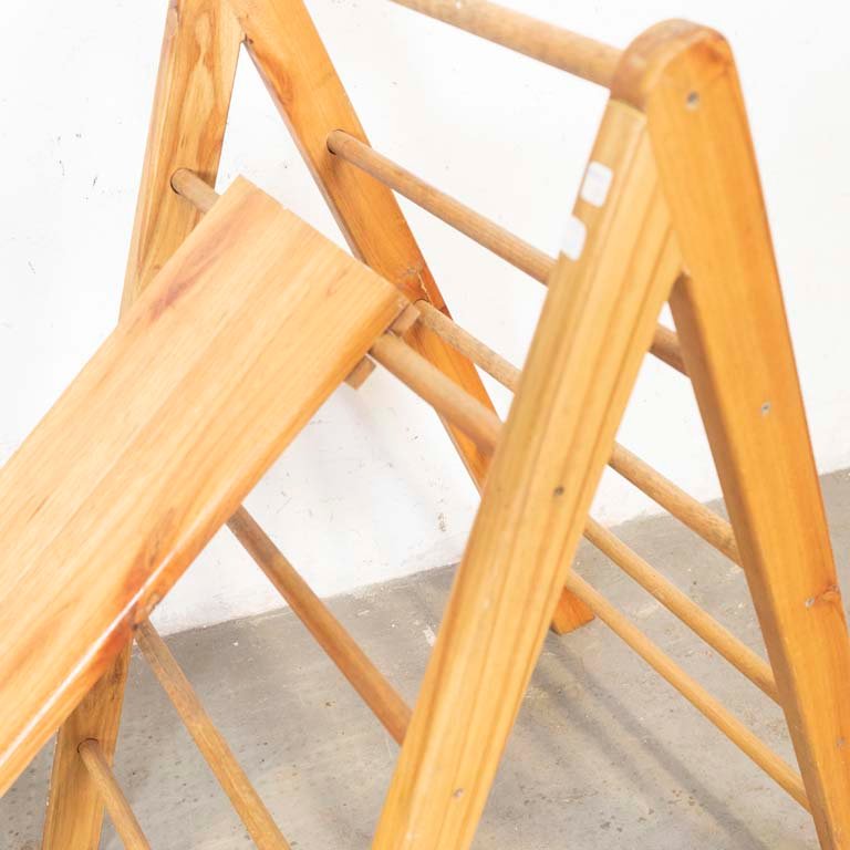 Item 2101947 - Image 1