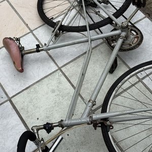 Bicicleta Clásica Vintage Gris Rodado 28 Estilo Años 80 - imagen 12
