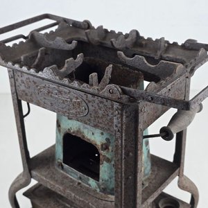 Antigua Cocina Portátil a Queroseno de Hierro Fundido - imagen 5