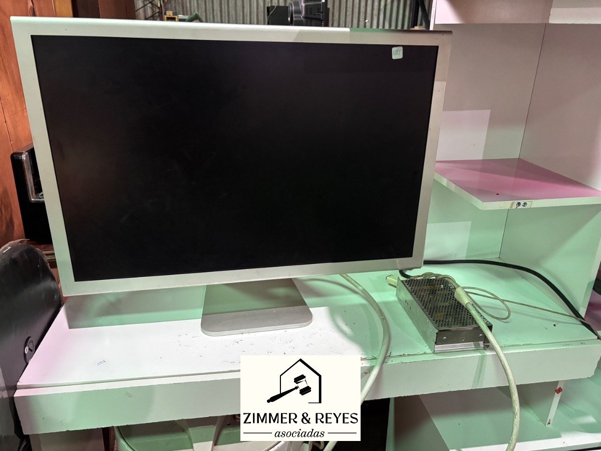 Monitor Apple Cinema Display 32" Plata