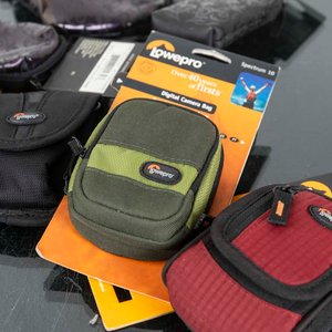 Lote de 9 Estuches para Cámaras Digitales y Accesorios - imagen 2