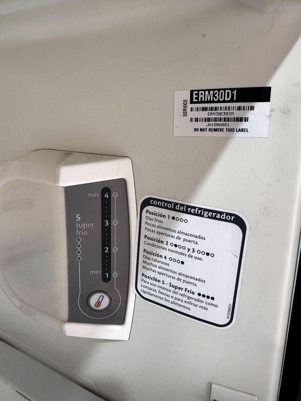 Heladera marca Eslabon de Lujo - Electrodomésticos - imagen 4
