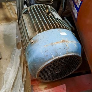 Lote anterior: 2 Motores Eléctricos Trifásicos Eberle 7.5 Kw / 10 HP