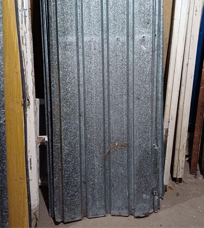 Chapas de acero galvanizado trapezoidales en buen estado - imagen 2