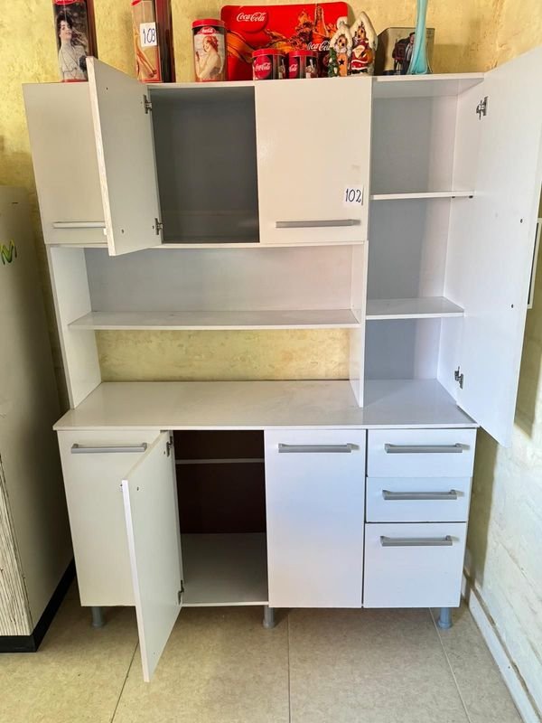 Coca-Cola y mueble de almacenamiento en buen estado - imagen 2