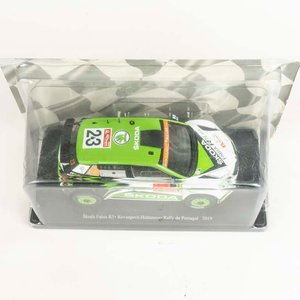 Auto Fabia R5 Rovanpera - Halittunen Rally de Porugal 2019 escala 1/24 en su estuche original - imagen 2