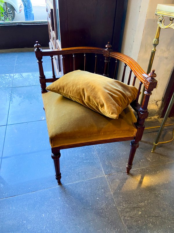 Sillón de Esquina Antiguo con Acolchado Dorado - imagen 1