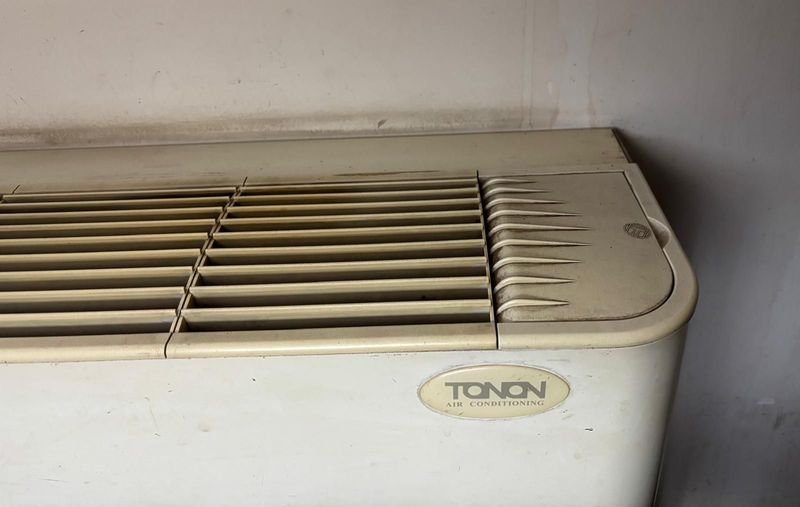 Sistema de climatización por agua/Unidad Fancoil de piso/pared