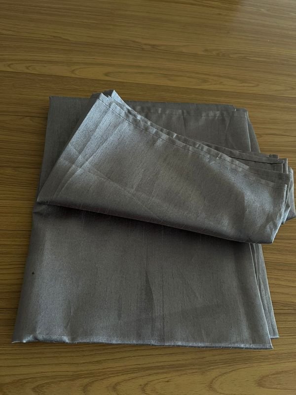 Lote anterior: Mantel de shantug gris nuevo