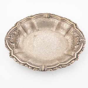 Lote siguiente: Panera Oval de Plata 800 con Detalles Ornamentales