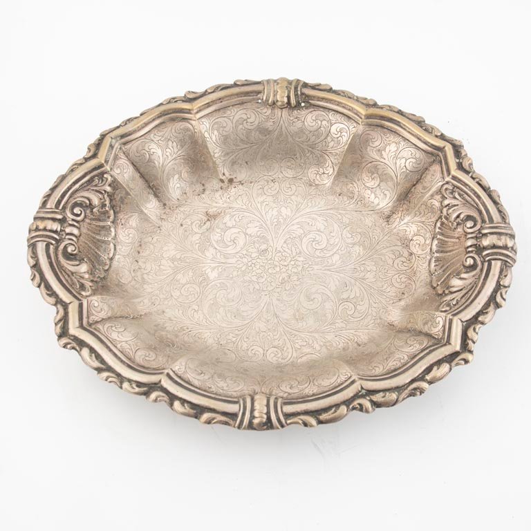 Panera Oval de Plata 800 con Detalles Ornamentales