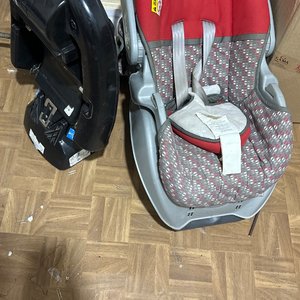 Lote siguiente: Silla auto 