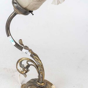 Aplique de Bronce con Tulipa y Detalles Ornamentales - imagen 2