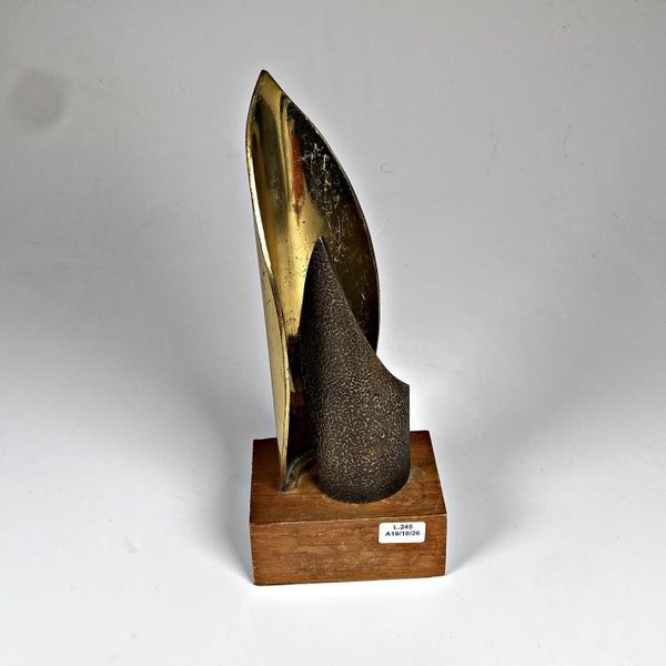 Escultura Abstracta de Bronce Firmada A. Poggi - Altura 30 cm - imagen 1