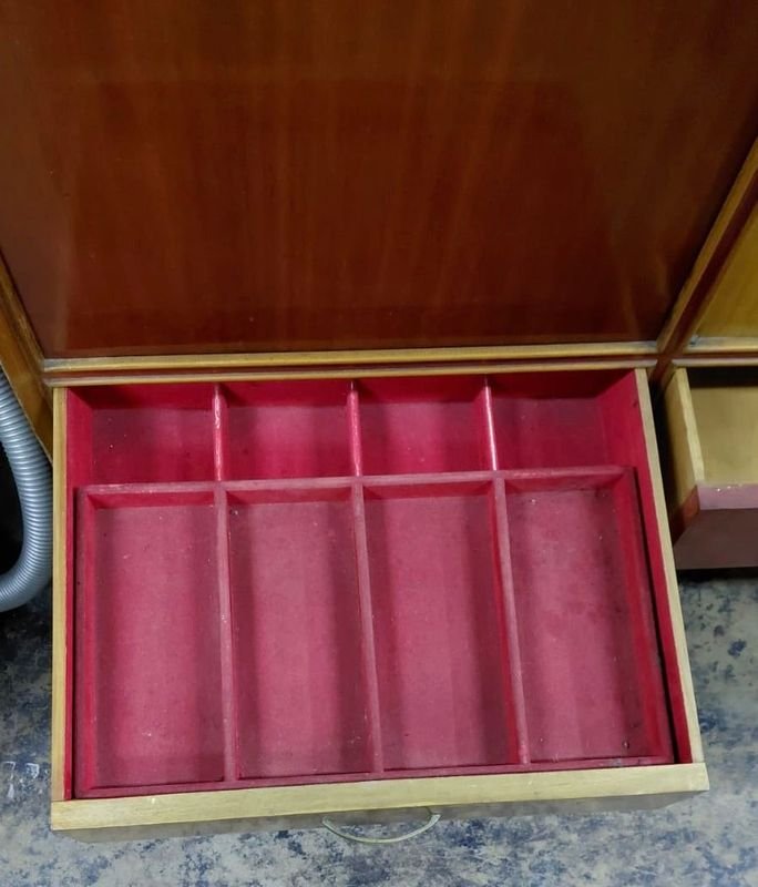 Bargueño de madera con diseño antiguo - imagen 6