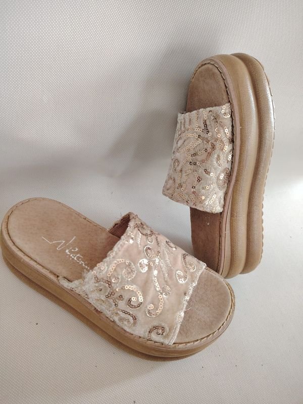 Item 881201 - Image 2