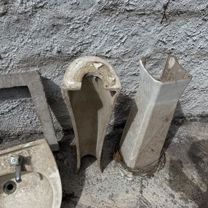 Lote de Bacha, Pies de Palangana y Tapa de Cámara para Baño - imagen 5