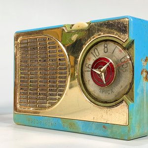 Camioncito Colección Schuco Rojo y Gris y Radio Portátil Spica Vintage - imagen 3