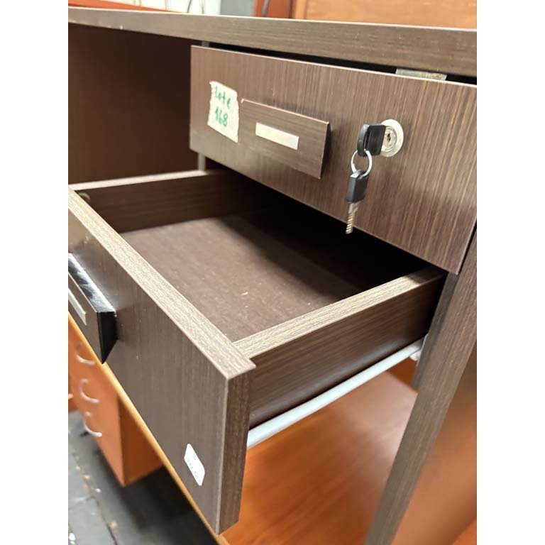 Item 2104604 - Image 1