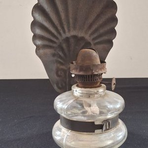 Lámpara a Queroseno Antigua y Plato Térmico Infantil con Asas - imagen 4