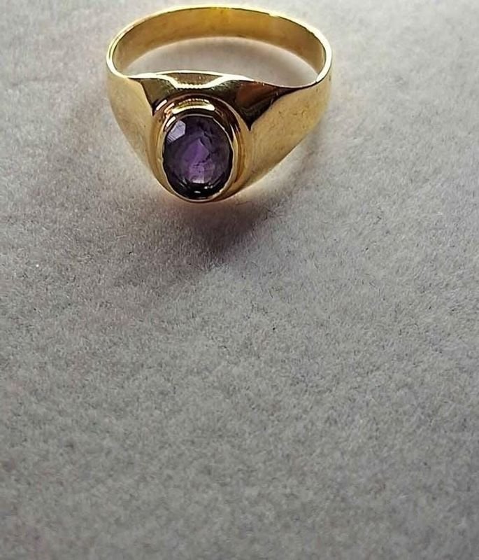 Lote siguiente: Anillo de oro 18k con amatista