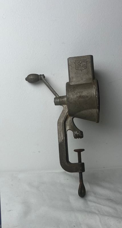 Lote anterior: Rebanador antiguo de metal, excelente condición