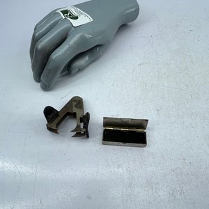 Sacagrapas Metálico y Caja de Sellos Antigua - imagen 2
