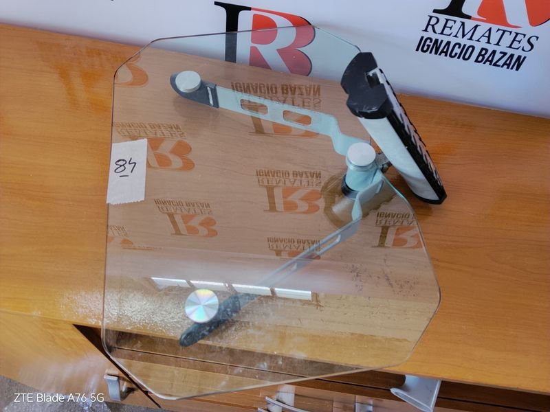 Lote siguiente: Repisa para libros con estructura ajustable y placa de soporte transparente