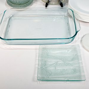 Set de Vajilla de Vidrio y Cerámica Blanca: Platos, Fuente y Más - imagen 2