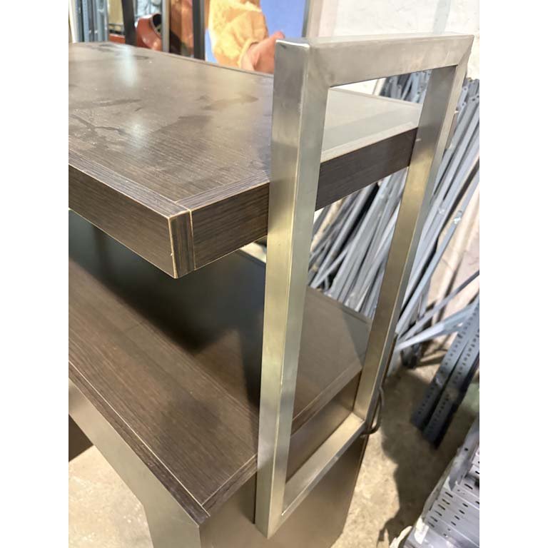 Mesa con estante y ruedas para oficina o estudio - imagen 2