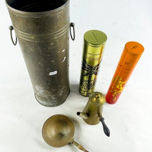 Paragüero, Puchero y Cafetera de Bronce con Latas Decorativas - imagen 2