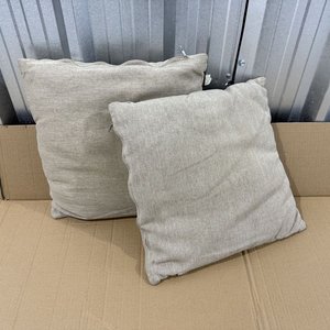 Lote siguiente: Dos Almohadones Mannes Naturales Texturizados 42x42cm