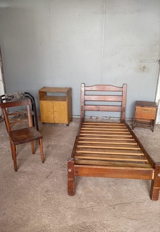 Lote siguiente: Muebles de madera para hogar