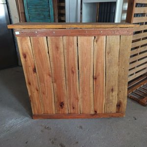 Lote siguiente: Bar Rústico Artesanal de Madera - 115x40x124 cm