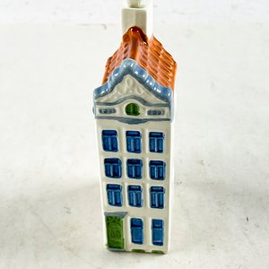 Lote siguiente: Figura Casa Holandesa de Porcelana Royal Delft "Amsterdam Singel"