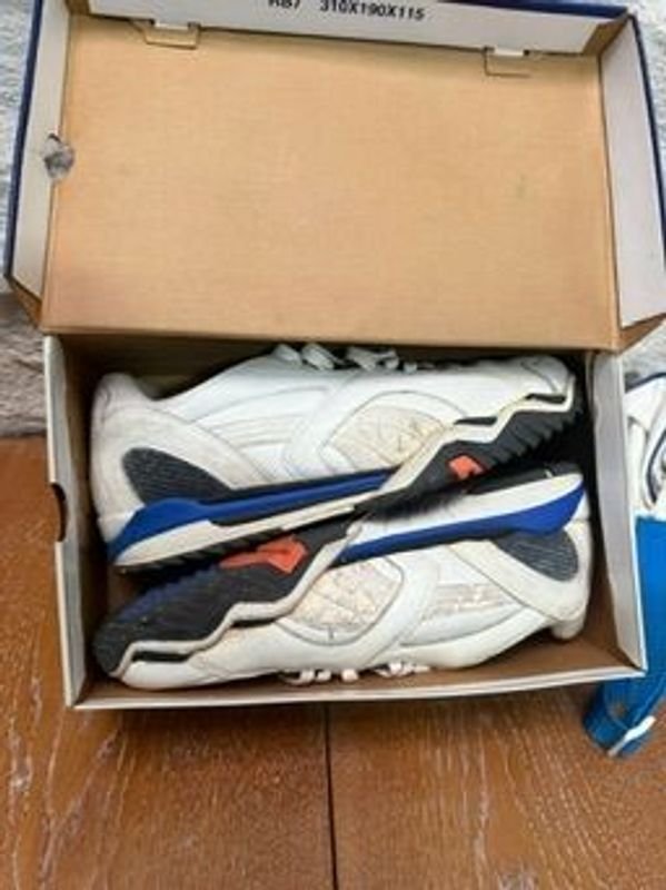 Calzado y bolso vintage Puma - imagen 2