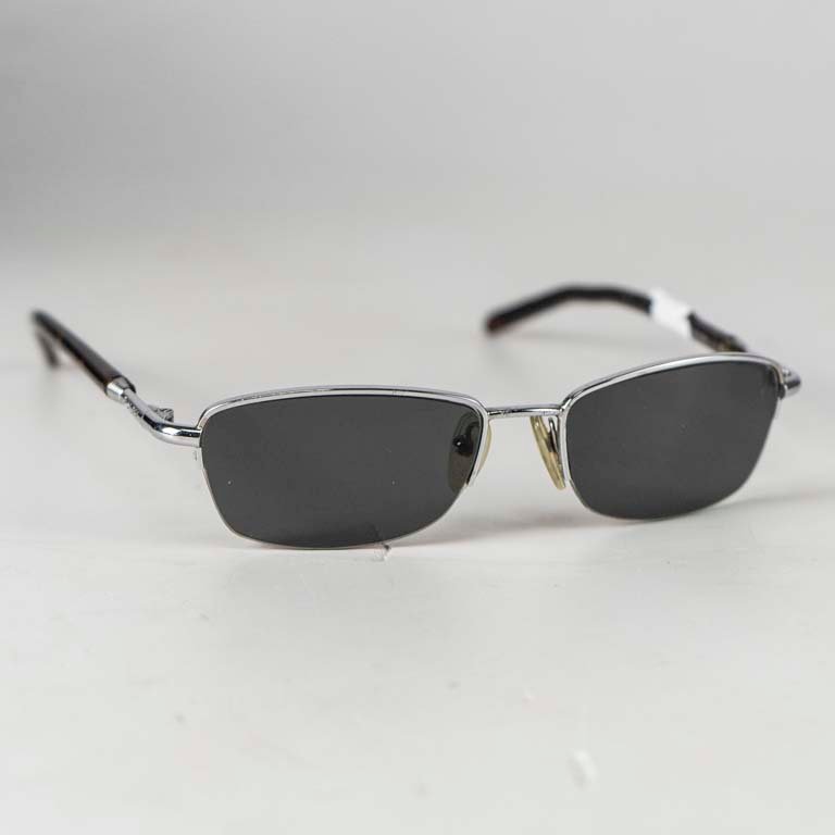 Lote anterior: Lentes de sol Ralph Lauren con detalles