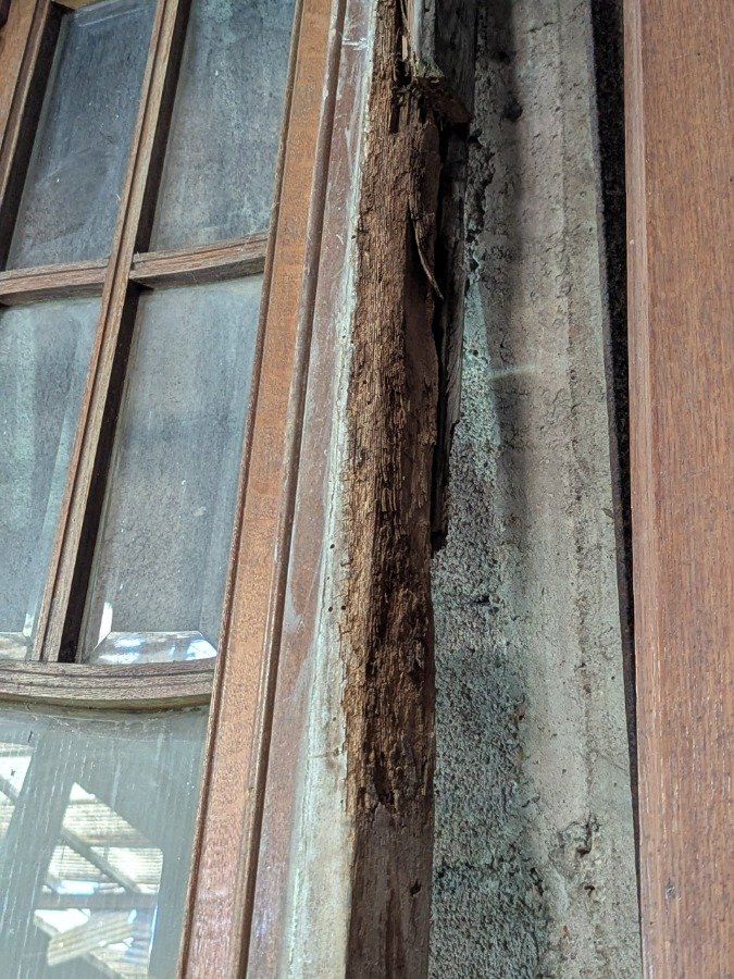 Puerta de madera antigua con seis paneles - imagen 5