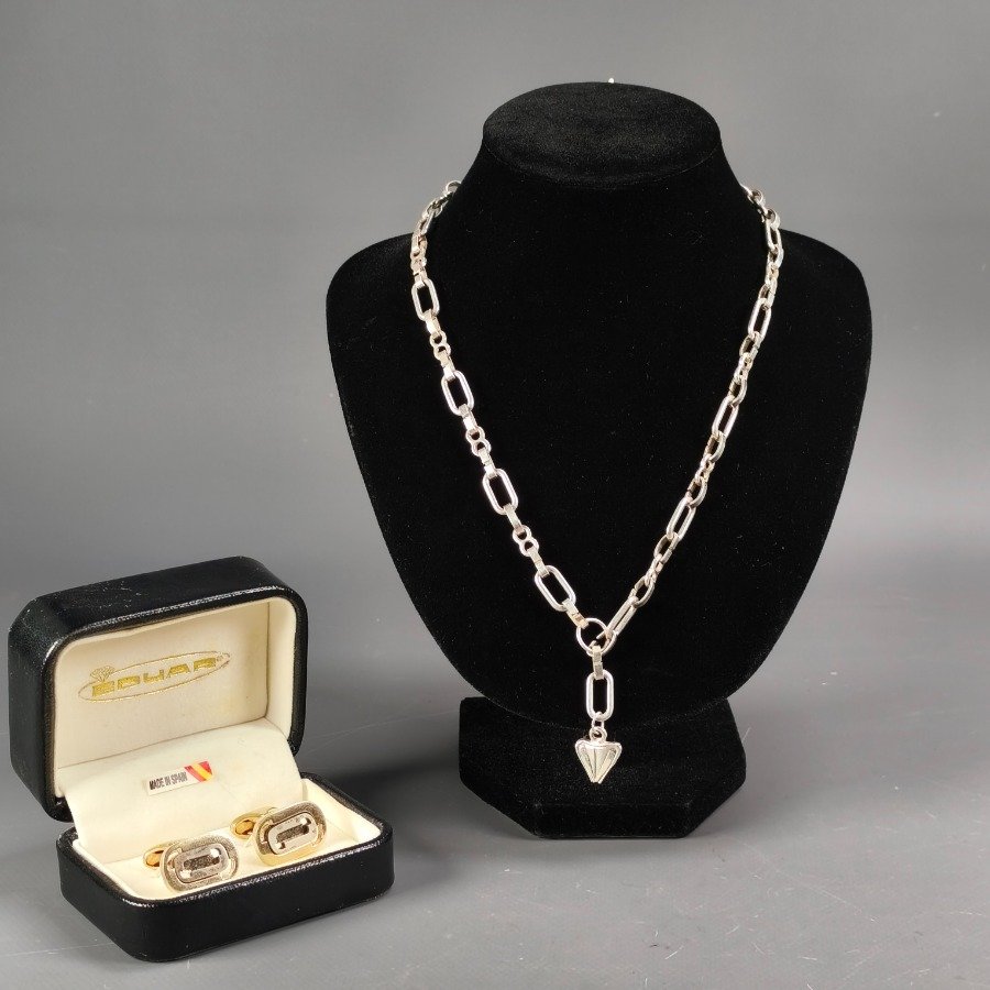 Item 16332 - Image 0