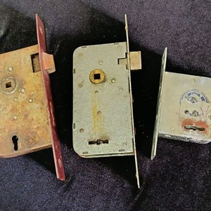 Lote de 3 Cerraduras y Accesorios, Varias Medidas - imagen 3