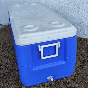 Conservadora Coleman Xtreme 142 Litros con Asas y Portavasos - imagen 10